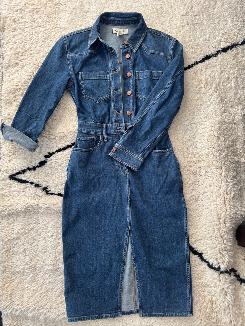 Like New Madewell fitted long sleeve denim midi dress. 00 fits closer to 0.
